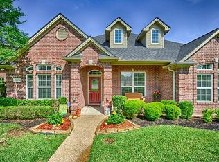 4400 Woodland Ridge Dr, College Station, TX 77845