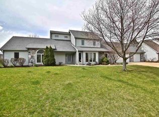 5605 Autumn Woods Trl, Fort Wayne, IN 46835