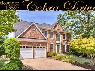 13597 Cobra Dr, Herndon, VA 20171