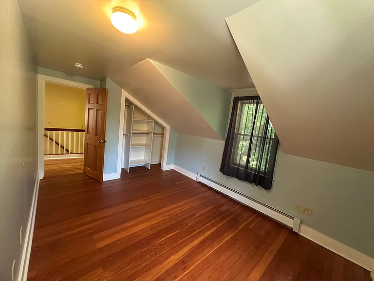 560 S East St — Photo 21
