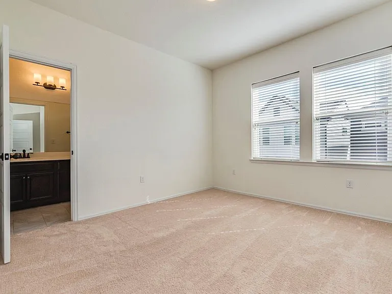 10202 Cienega Cv — Photo 17