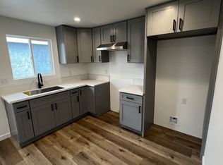 1146 S G St #3, Oxnard, CA 93033