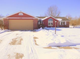 2520 Valley Creek Run, New Haven, IN 46774