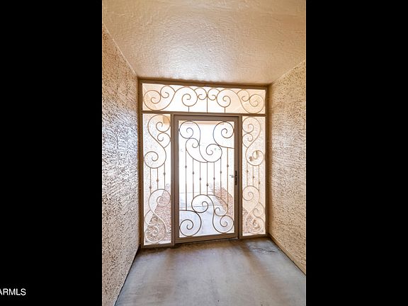4th image of 26438 S HOWARD Drive
