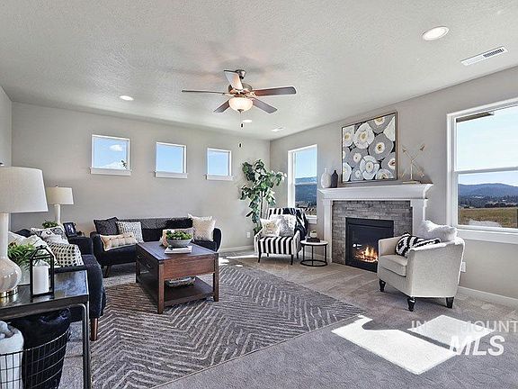 2nd image of 2586 E McIntosh Block #6-lot 112