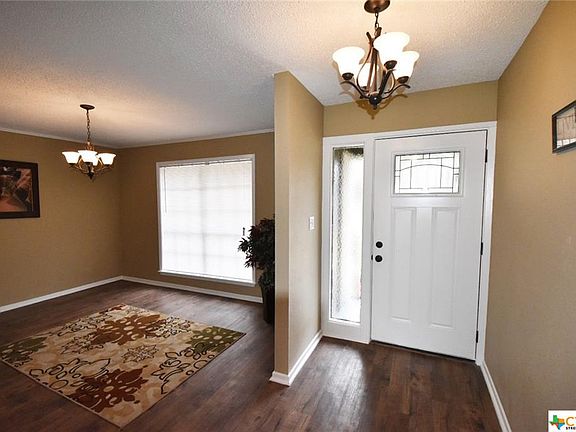 4th image of 213 Taos Dr