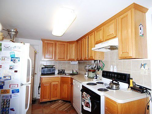 3rd image of 110 Onka St