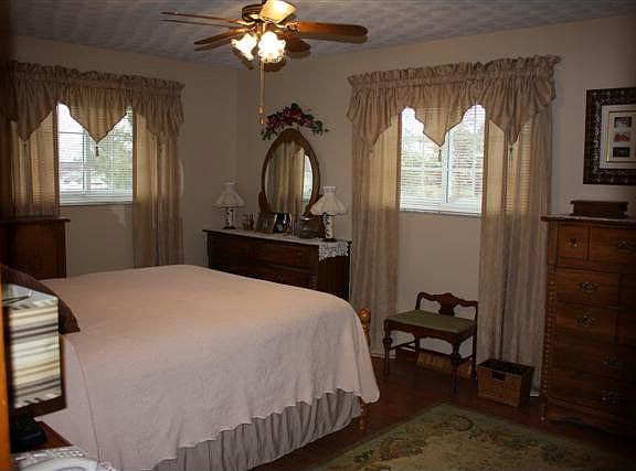 2nd image of 1629 Lawson St