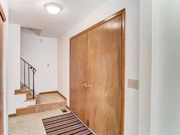 2nd image of 5161 Pondoray Pl