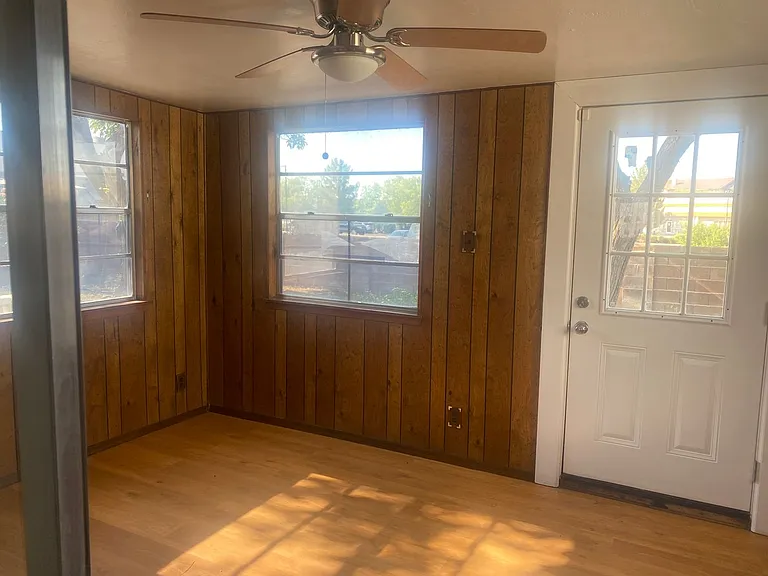 1733 Aspen Ave — Photo 11