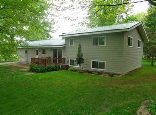 N6207 Meadowlark Rd, Wittenberg, WI 54499
