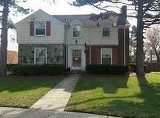 21410 Lathrup Blvd, Southfield, MI 48075