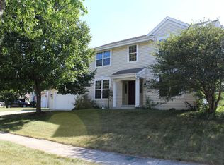 2124 Penhurst Way, Waukesha, WI 53186