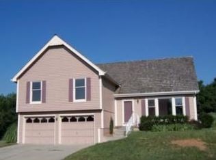 5026 NW 85th Ct, Kansas City, MO 64154