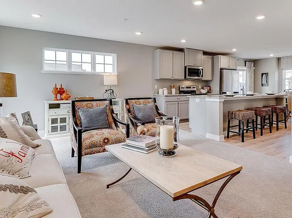 12589 Guadalcanal Cir NE Unit B, Blaine, MN 55449