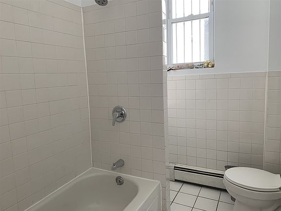 3rd image of 39 Astor Pl #2