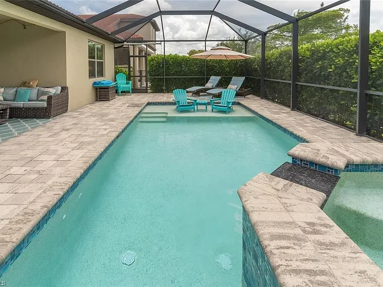 16366 Barclay Ct — Photo 32