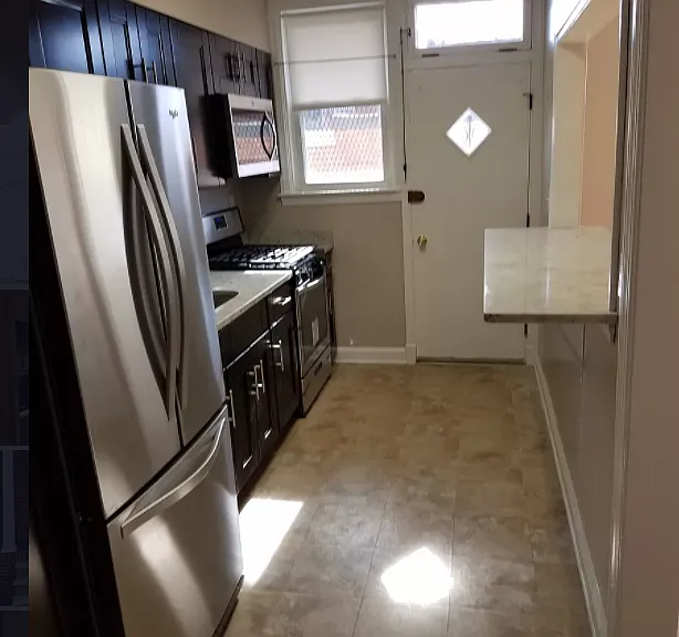 2415 Loyola Southway — Photo 5