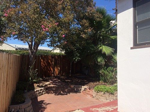 4th image of 2820 Kalmia Pl