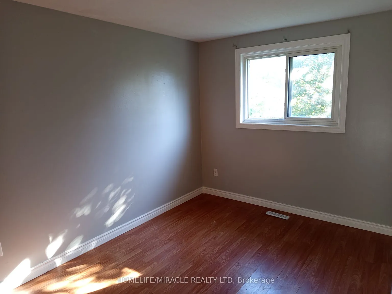 5 bed, $2,900 — Photo 4
