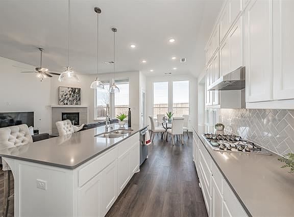 4th image of 2713 Saltwood Ct