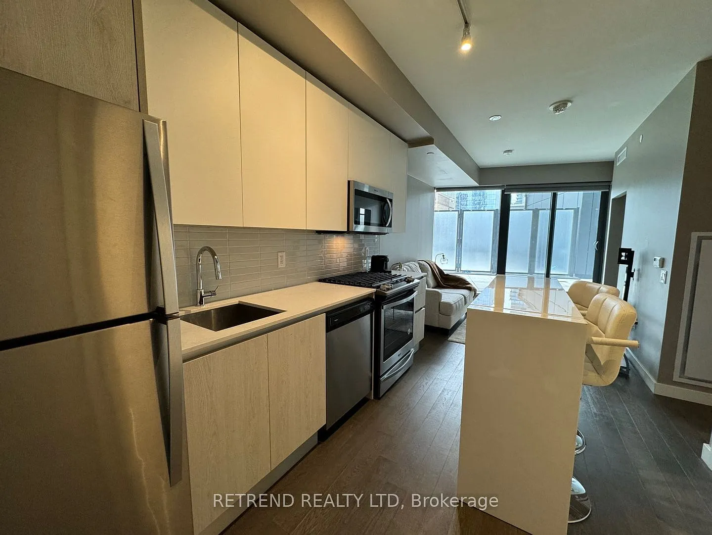 2 bed, $2,450 — Photo 2