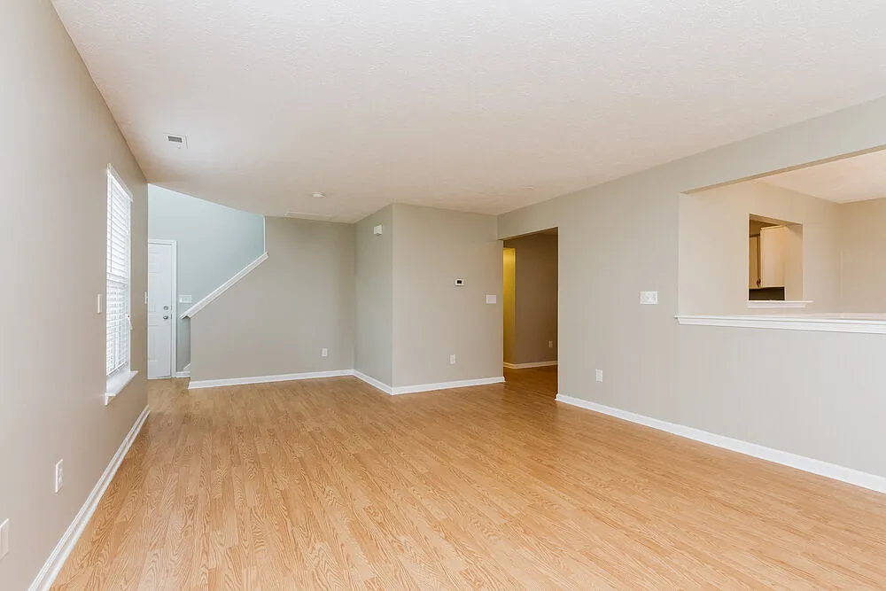 3 bed, 2.5 bath, 1776 sqft, $2,100 — Photo 4