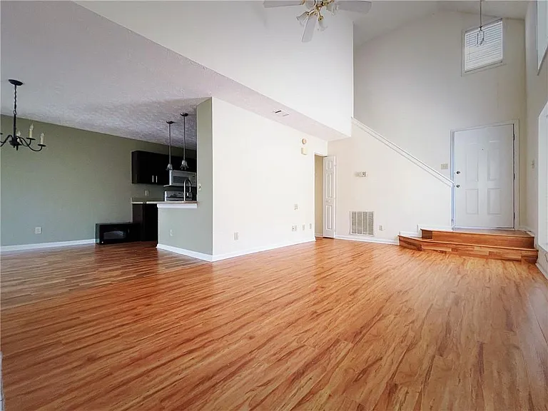 2715 Barnwood Xing — Photo 5