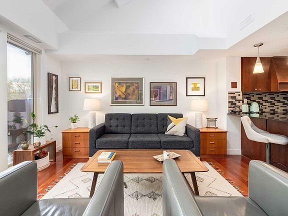 5th image of 305-118 34th St NW #305
