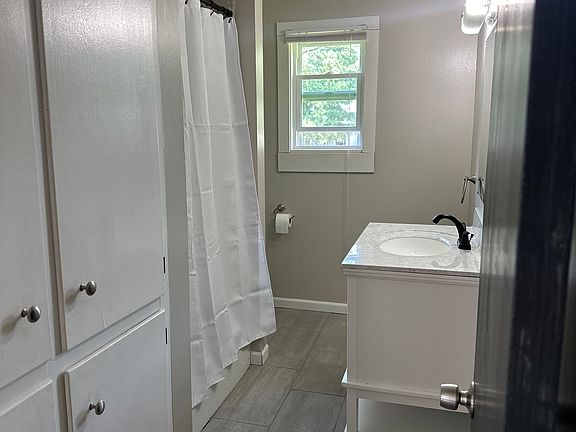 4th image of 1267 Ecklund St NE #2