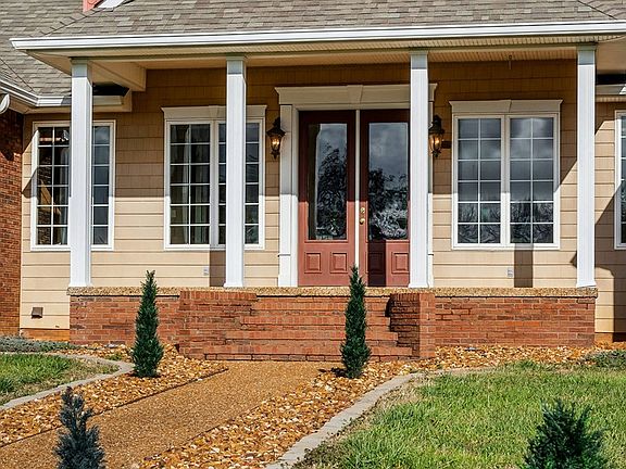 3rd image of 878 Malone Ln