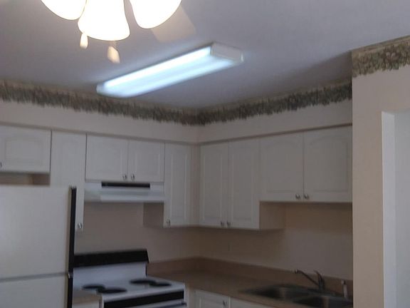 4th image of 5168 Taylor Ave