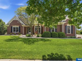 8433 Augusta Dr, Lincoln, NE 68526