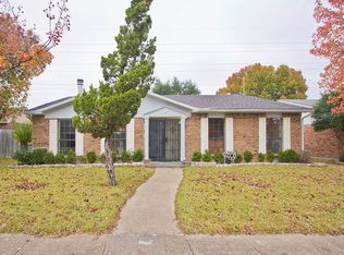 2917 Weather Vane Ln, Dallas, TX 75228