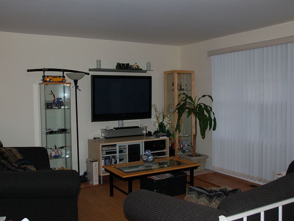 2nd image of 1606 Moore Ave