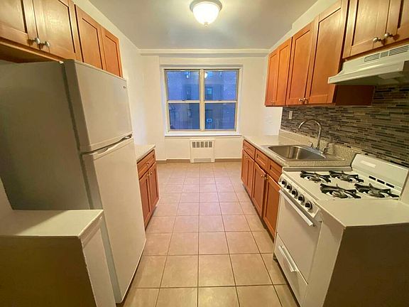 3rd image of 65-51 Booth St #2J