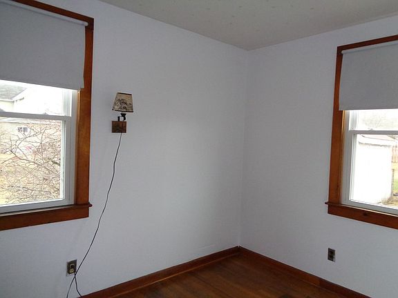 5th image of 349 McConnell Ave
