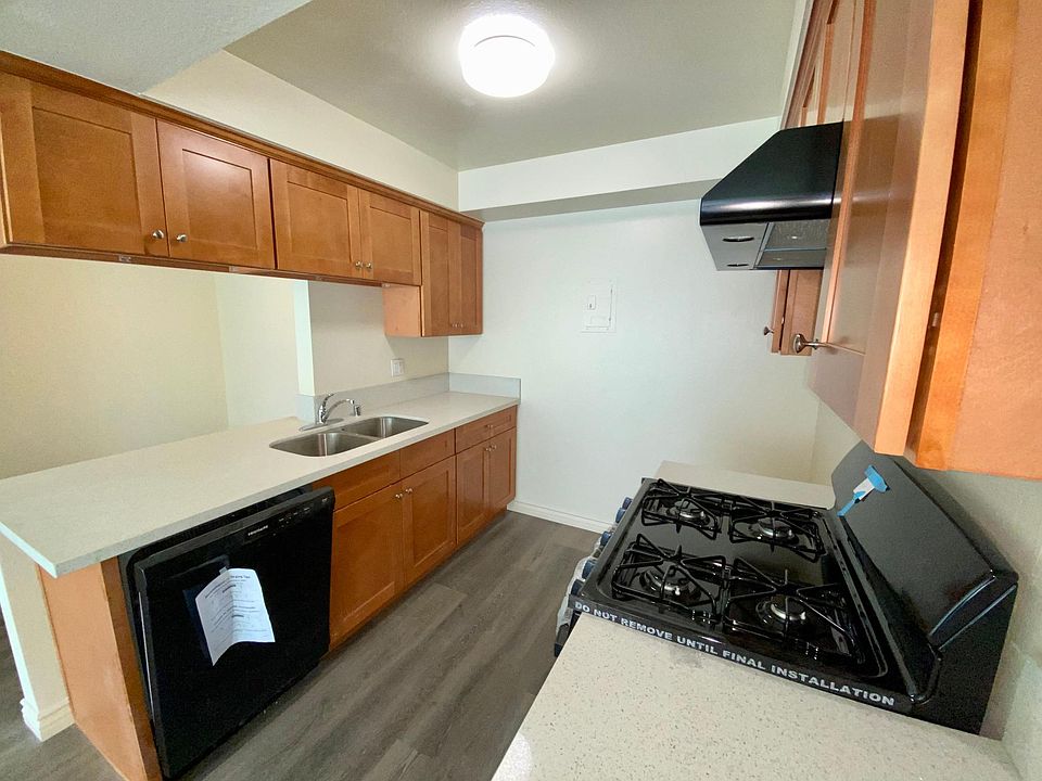 1st image of 916 S Atlantic Blvd #5