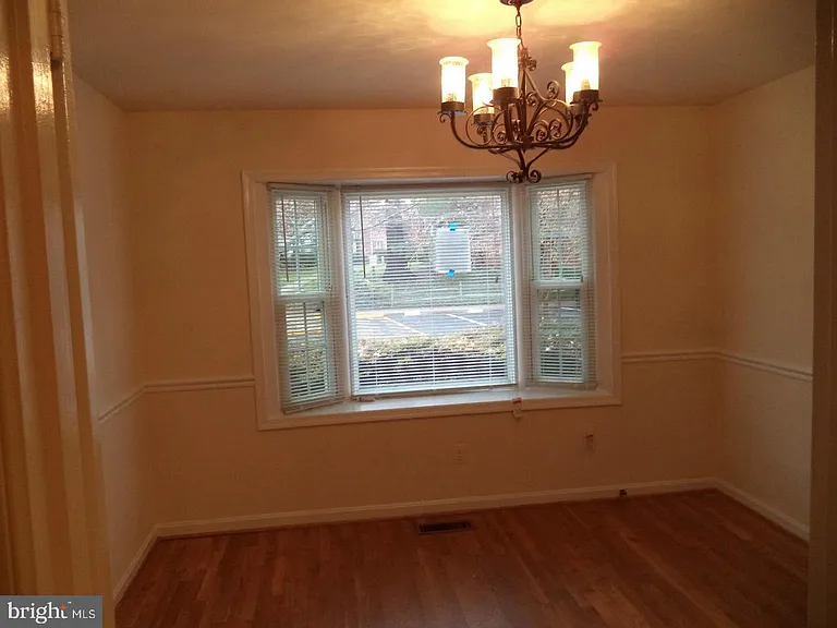 7027 Alicent Pl — Photo 4