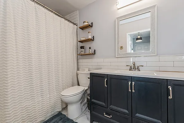 Sold by NY Space Finders Inc. | media 35