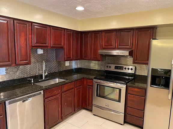 2nd image of 7600 Nutwood Ct