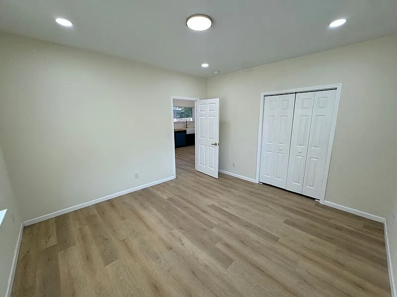 3 bed, 2.0 bath, 1350 sqft, $1,450 — Photo 4