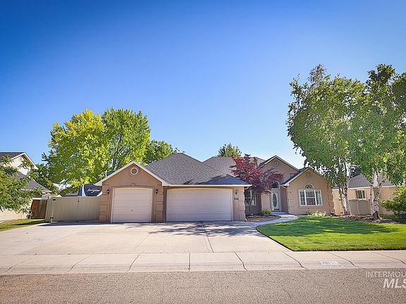 2nd image of 703 Forsythia Dr