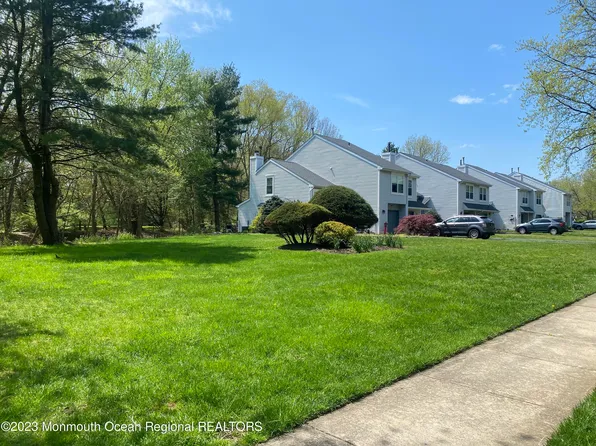 107 Malibu Drive, Eatontown, NJ 07724