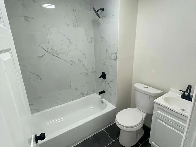27 N 5th St #2L — Photo 8