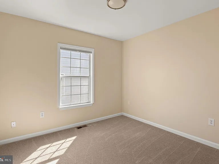 3563 Narragansett Ave — Photo 26