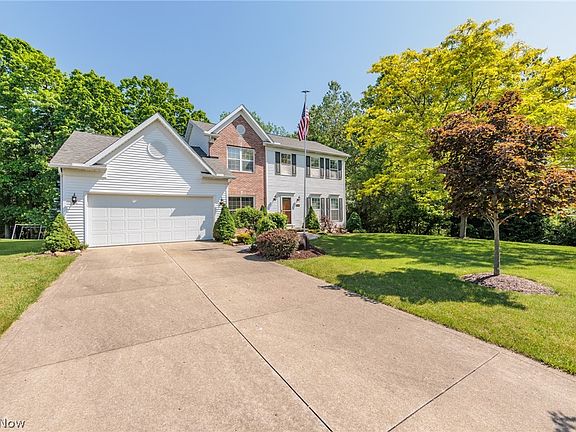 2nd image of 3895 Stonegate Dr