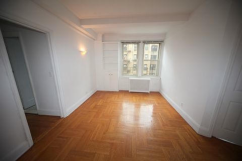 4th image of 209 Lincoln Pl #59