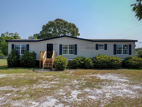 2nd image of 9044 Black Chestnut Drive NE