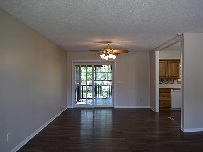 2609 Hall Ct — Photo 6